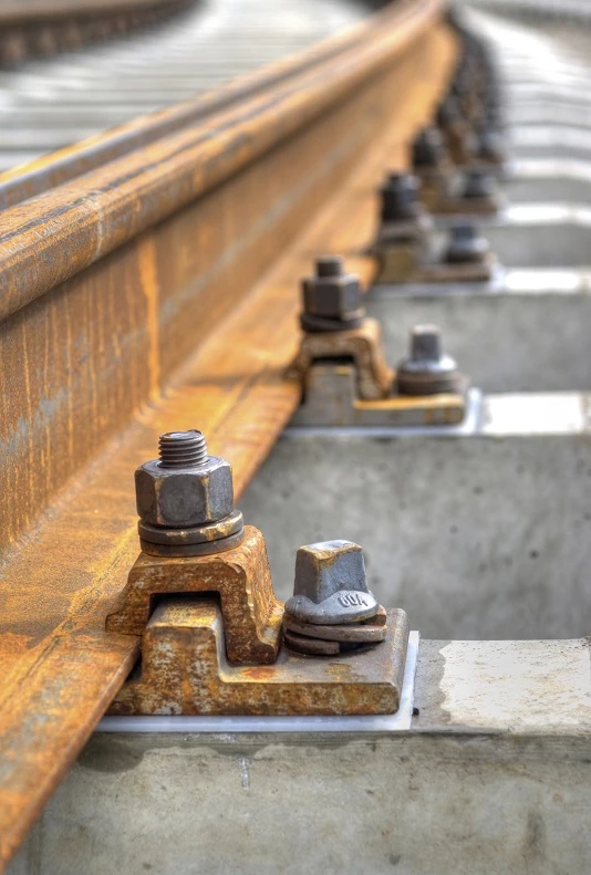 rail-line-bolts.jpg